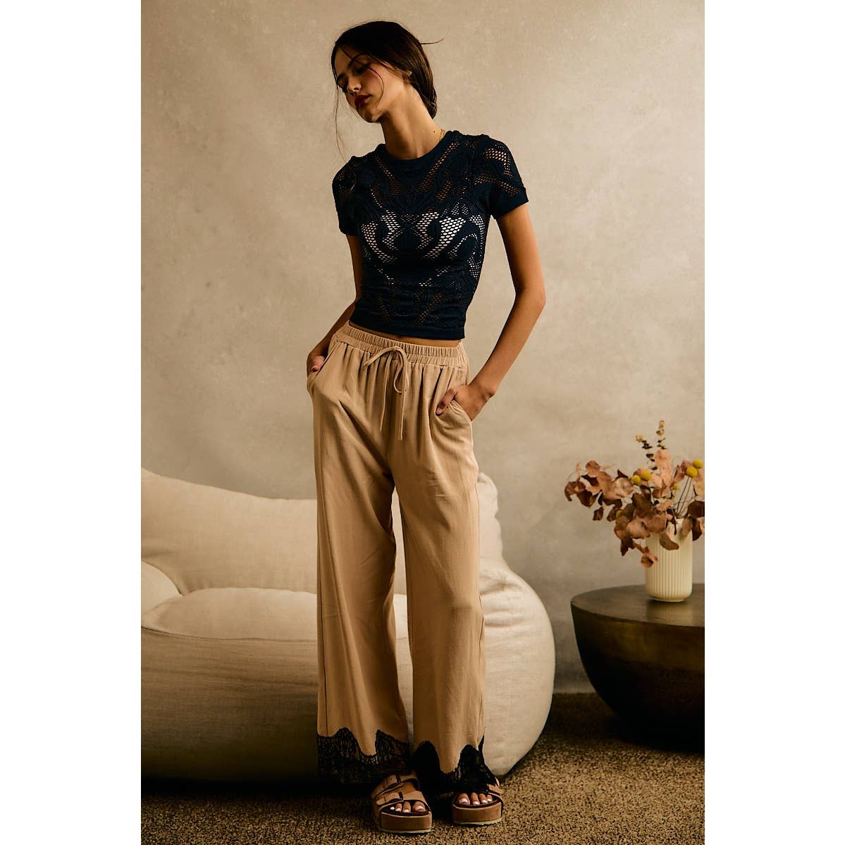 LINEN BLEND LACE TRIM BANDING WAIST PANTS: BEIGE / L - Cluff CO LLC