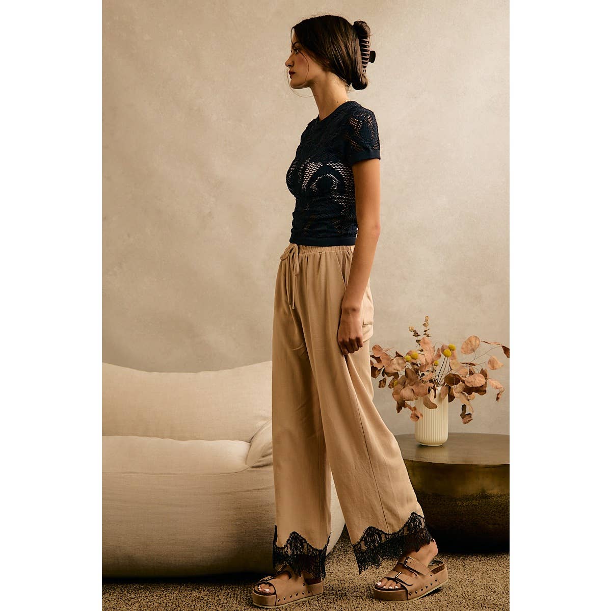LINEN BLEND LACE TRIM BANDING WAIST PANTS: BEIGE / L - Cluff CO LLC