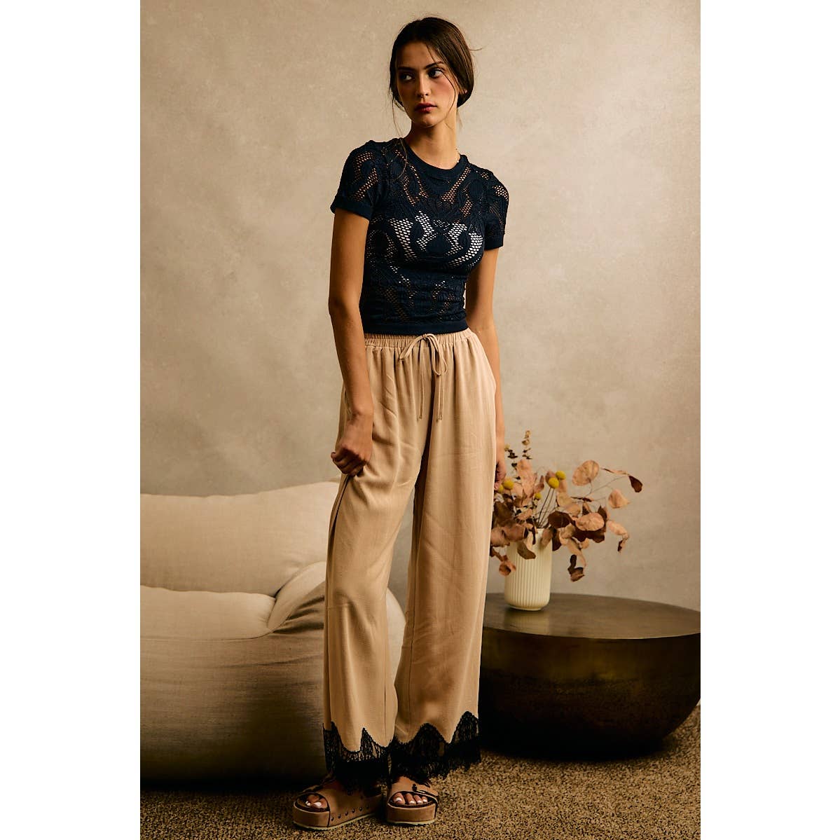 LINEN BLEND LACE TRIM BANDING WAIST PANTS: BEIGE / L - Cluff CO LLC