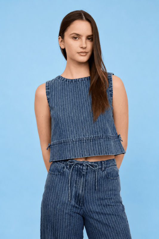 STRIPE WASHED DENIM SLEEVELESS SIDE TIE CROP TOP : DENIM - Cluff CO LLC
